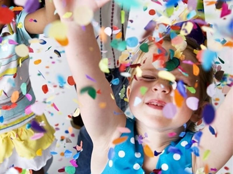 SPECIALE CARNEVALE / Bambini: Colori, Costumi E Coriandoli