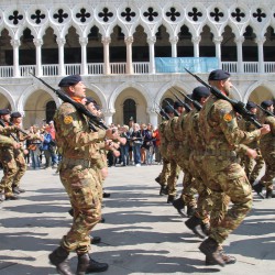 Sanità militare e Sanità civile a confronto tra dati epidemiologi ed expertise chirurgica / di Pasqualina Stani